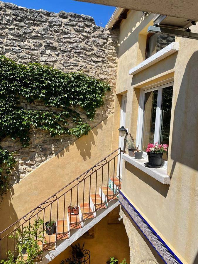 Location de vacances pour 10 personnes, avec Terrasse à Aujargues - 2
