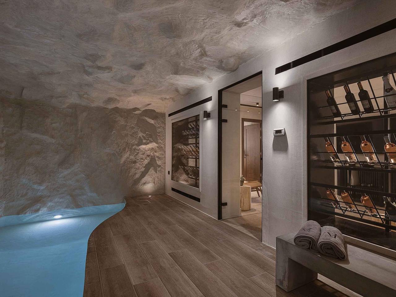 City Moments Villa Ι Free* Indoor Heated Pool in Chania region