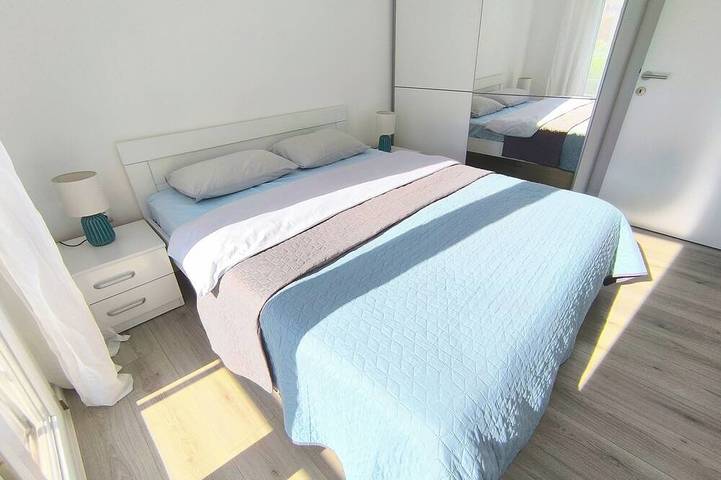 Appartement entier, Magnifique penthouse avec fantastique terrasse panoramique in Budva, Municipalité de Budva