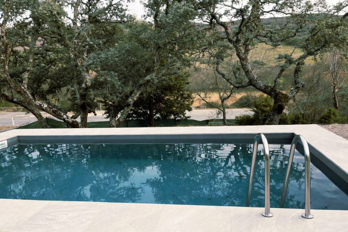 Rural House in Gredos with Pool and Barbecue – Ideal for Groups, Families, Friends in La Aldehuela, Ávila Region