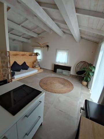 Gîte pour 3 personnes, avec terrasse ainsi que piscine et jacuzzi à Certaldo
