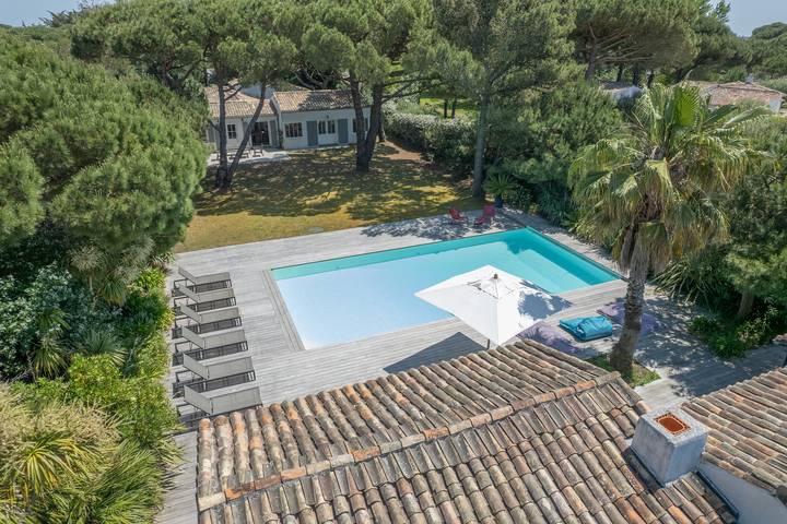 Villa pour 10 personnes, avec jardin ainsi que terrasse et piscine en Charente-Maritime - 2