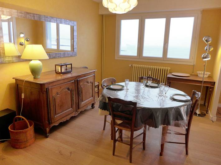 Gîte pour 6 personnes, avec balcon dans Plage Du Bon Secours Saint Malo - 3