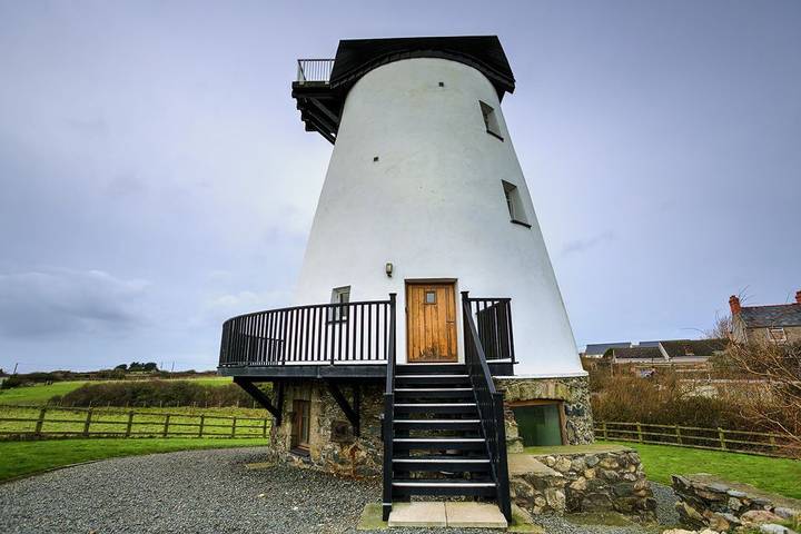 Mill for 6 people, with Balcony and Garden as well as View on the Isle of Anglesey