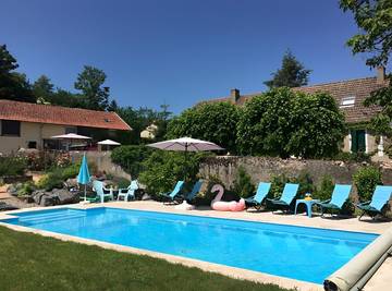 Gîte pour 10 personnes, avec jardin et piscine à Uxeau