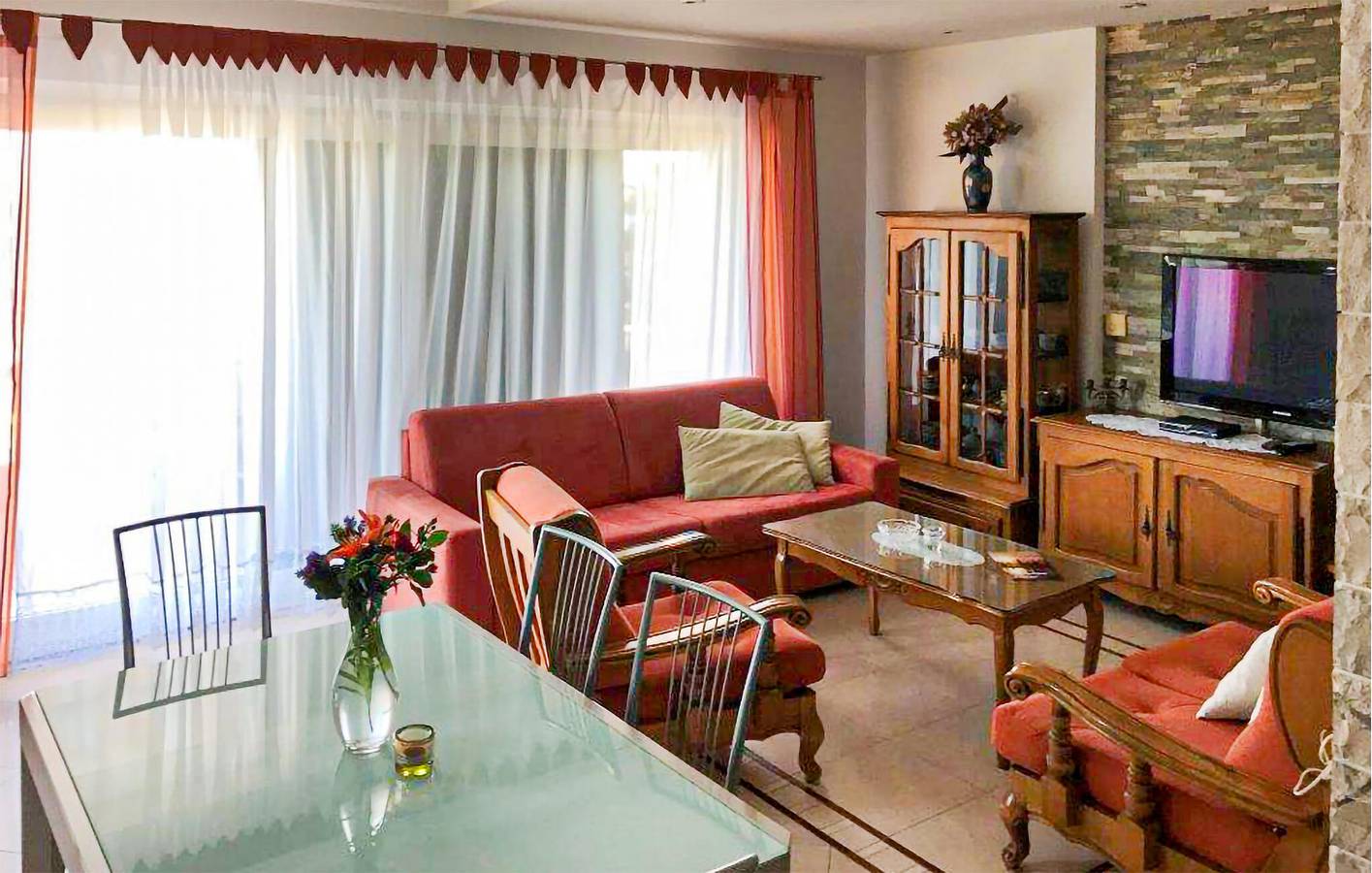 Ganze Ferienwohnung, Gemütliche 107 m² große Wohnung mit Pool, WLAN und Strand in der Nähe in Privlaka, Zadar