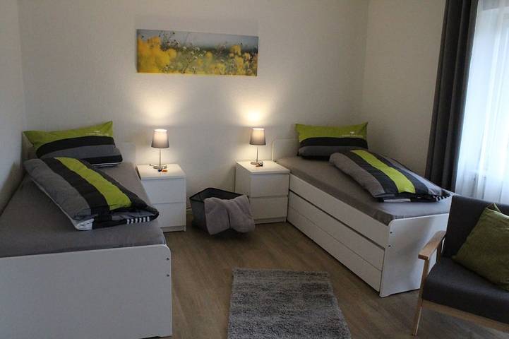 Ferienwohnung für 6 Personen, mit Terrasse und Garten in Sonnenbühl - 4