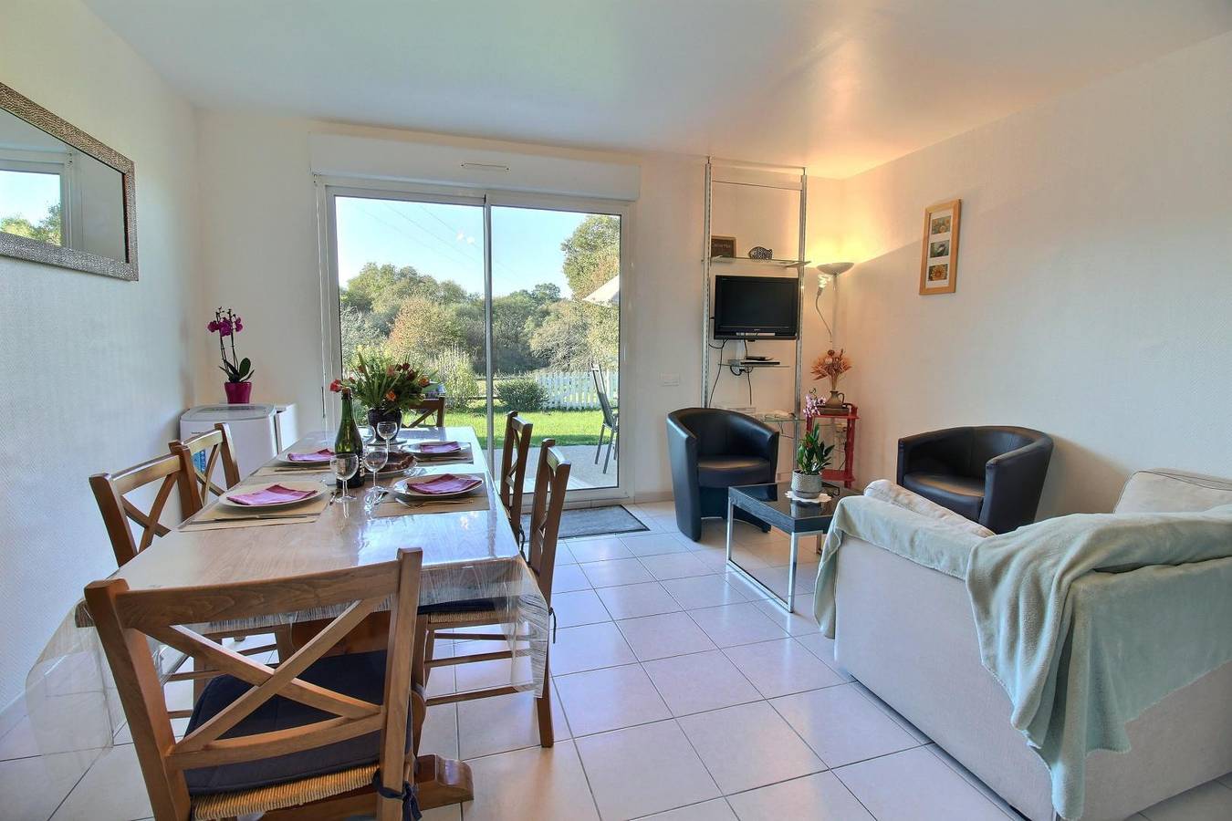 Les Myosotis in Ploemel, Côte des Mégalithes