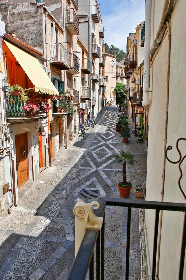 Chambre d’hôte pour 2 personnes, avec Balcon et Vue à Cefalù