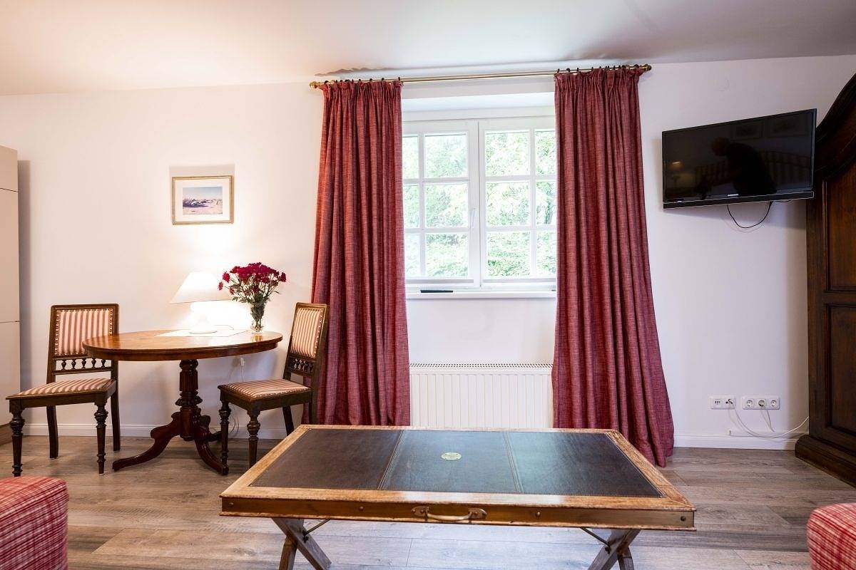 Ganze Ferienwohnung, Falkenhorst - Kirchtwiete 4a in Lüdersburg, Elbtalaue