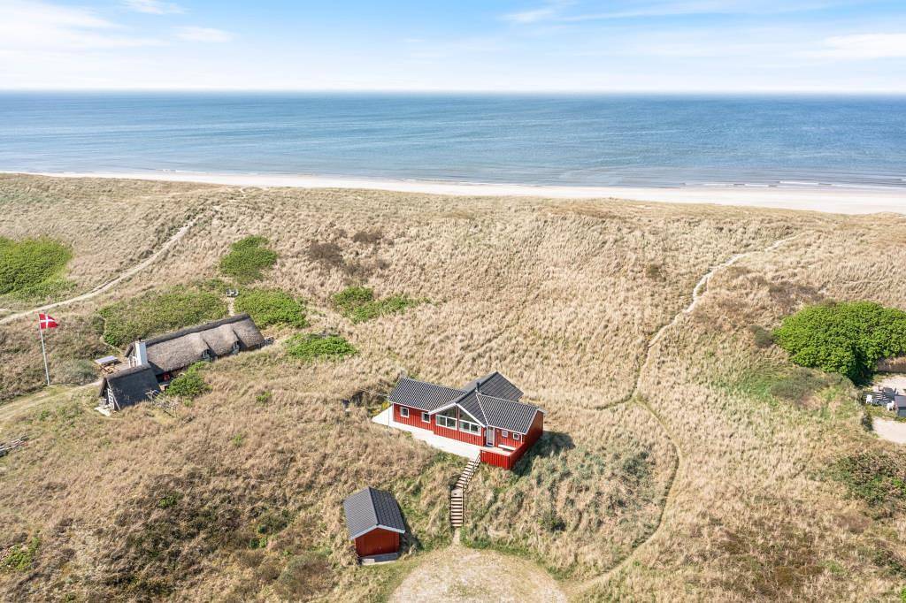 Bevorzugt gelegenes Ferienhaus mit Freitagsanreise in Årgab, Holmsland Klit