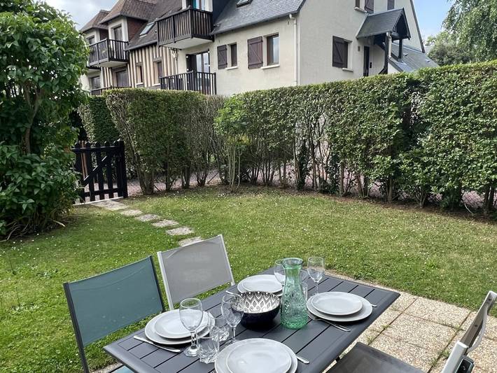 Gîte pour 6 personnes, avec jardin à Cabourg - 4