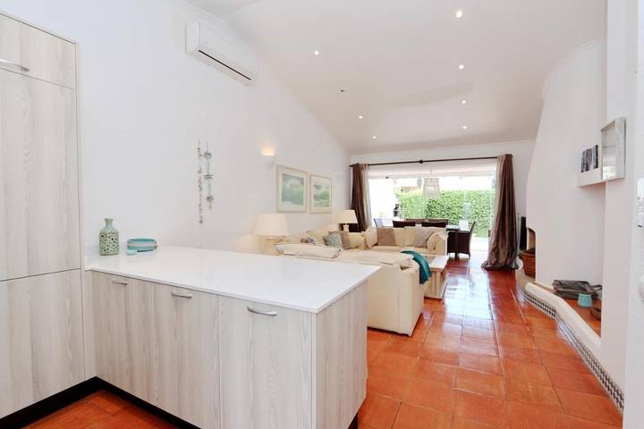 Villa pour 6 personnes, avec piscine ainsi que vue et jardin à Vilamoura - 2