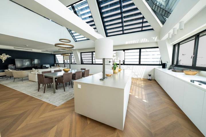 Ferienwohnung für 6 Personen, mit Balkon und Whirlpool sowie Terrasse und Pool in Stephansdom - 2