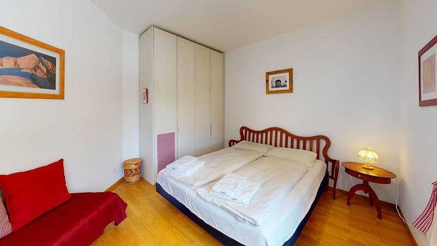 Ganze Wohnung, Chesa Domiziana - Im Herzen von Samedan in Samedan, Sankt Moritz
