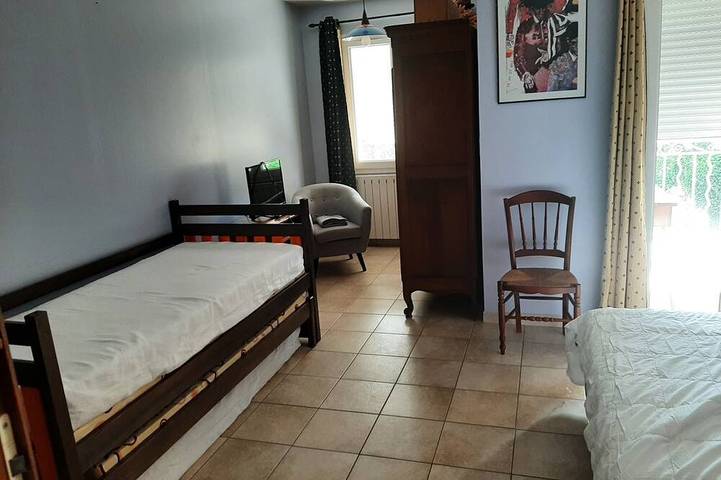 Location de vacances pour 8 personnes, avec terrasse et jardin à Saint-Victor-la-Coste - 3