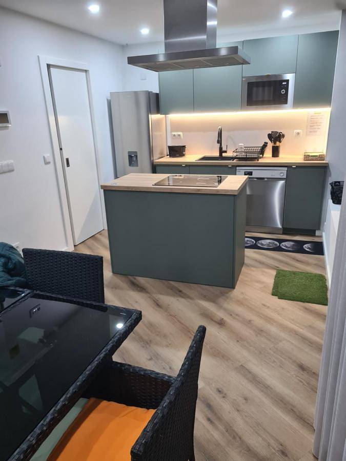 Apartamento inteiro, One-Bedroom Apartment in Póvoa de Varzim, Distrito do Porto