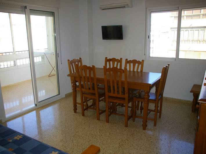 Gîte pour 4 personnes, avec piscine ainsi que jardin et terrasse, animaux acceptés à Benicasim - 2