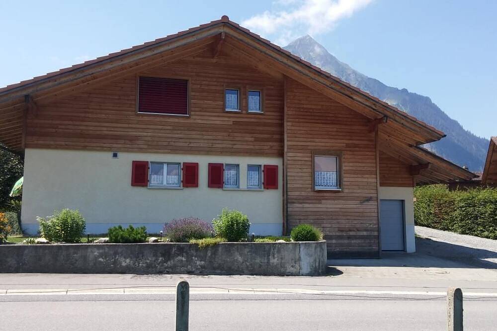 Ferienhaus Aeschi b. Spiez für 1 - 6 Personen mit 3 Schlafzimmern - Ferienhaus in Aeschi bei Spiez, Thunersee