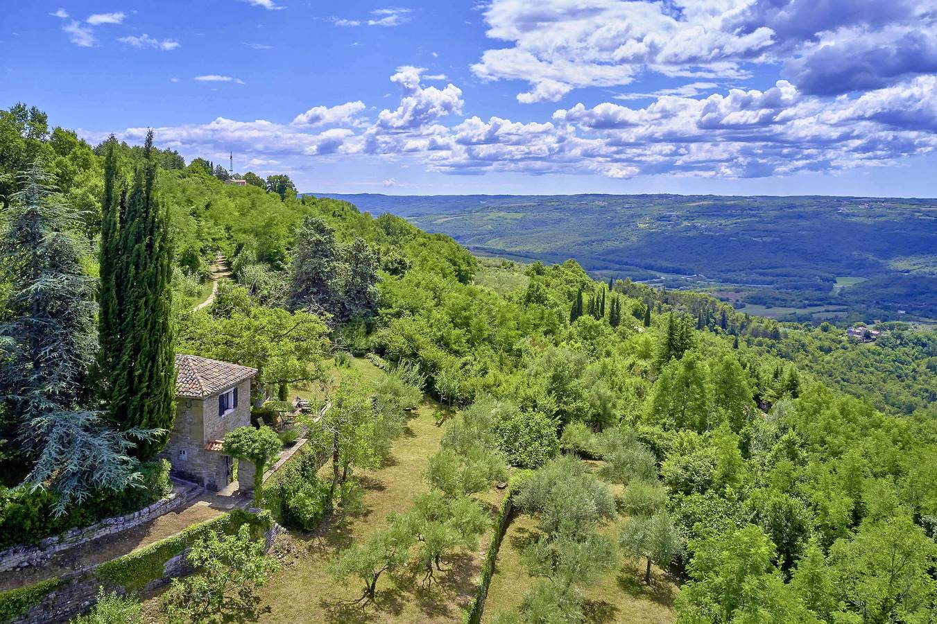 Ferienhaus Funtana * einzigartiger Ausblick, Garten mit Grill in Grožnjan, Općina Grožnjan