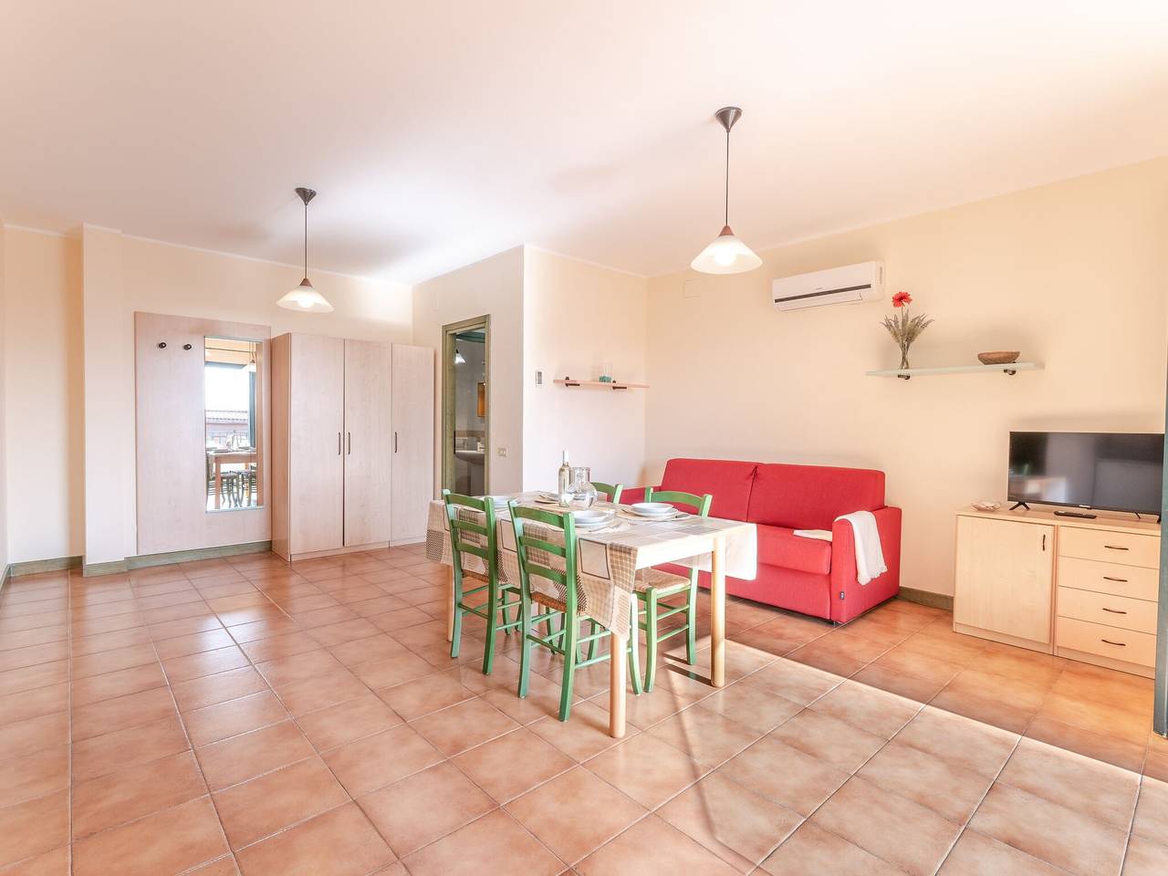 Appartamento intero, Spazioso apt vicino alla spiaggia e alla piscina in Santa Teresa di Gallura, Santa Teresa Gallura