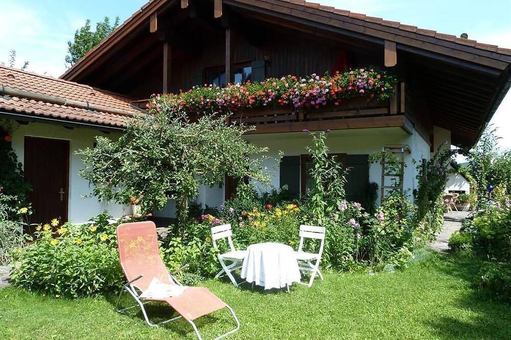 Ganze Wohnung, Ferienwohnung Burgenblick - Appartement Burgenblick mit Balkon in Hopferau, Bayerisch Schwaben