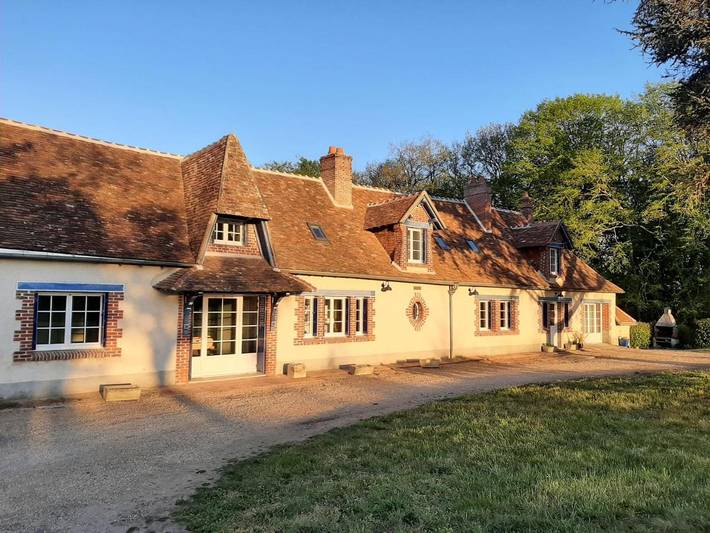 Chambre d’hôte pour 2 personnes, avec Terrasse et Jardin ainsi que Piscine et Vue dans Reserve De Beaumarchais Autreche