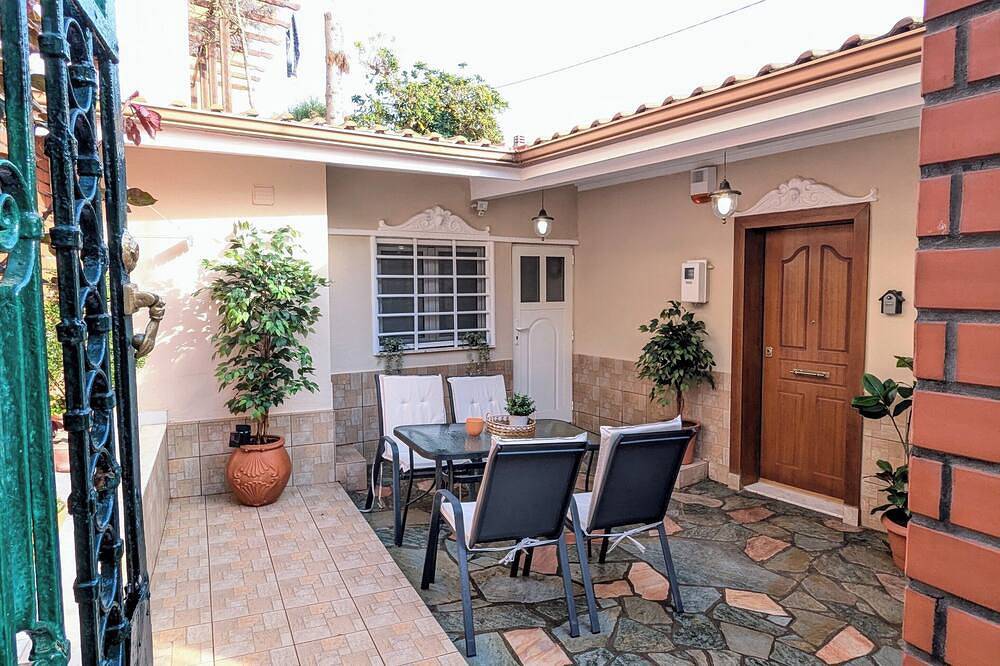 Charming 1-bedroom cottage with Wifi, Ac in fabulous Thessaloniki in Agios Pavlos, Thessaloniki und Umgebung