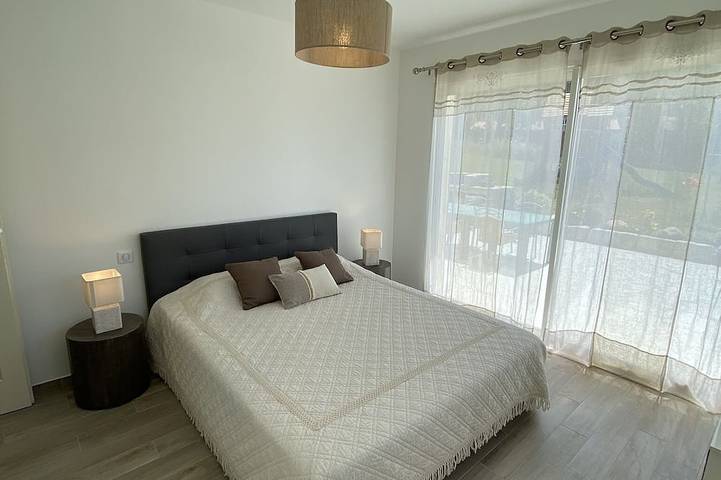 Location de vacances pour 2 personnes, avec balcon et jardin à Petreto-Bicchisano - 4