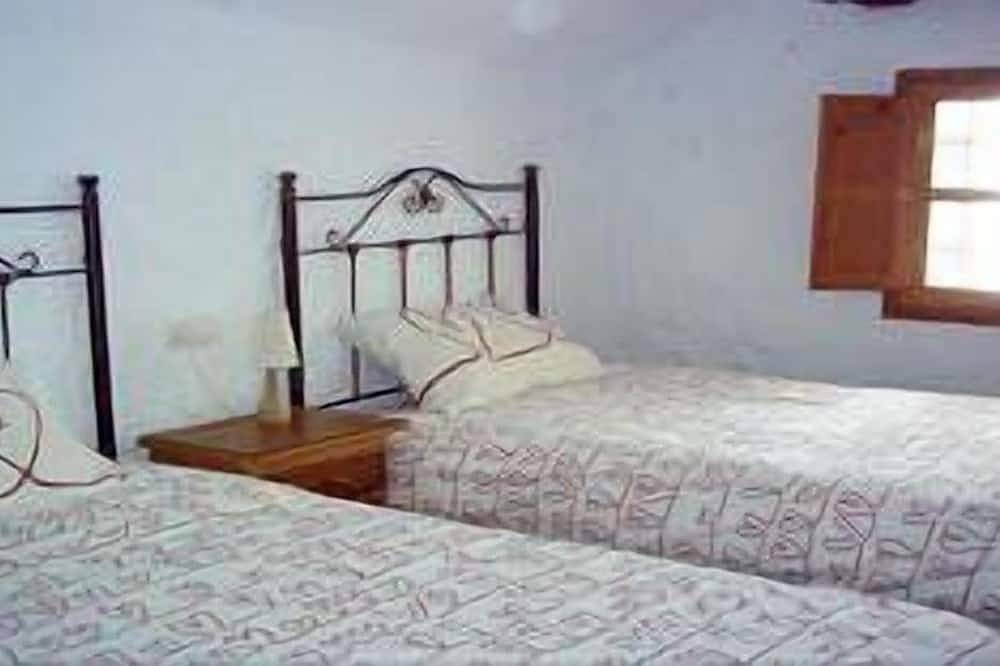 Unusual Cave House With Private Pool And View in Cortes de Baza, Geoparque de Granada