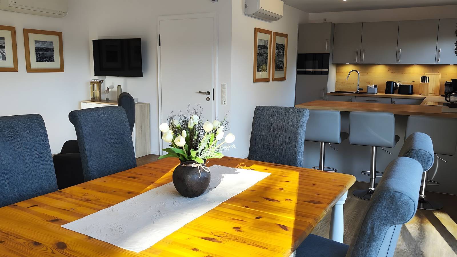 Ganze Wohnung, Chalet am Diemelsee mit Seeblick im Sauerland in Diemelsee, die Mittelgebirge