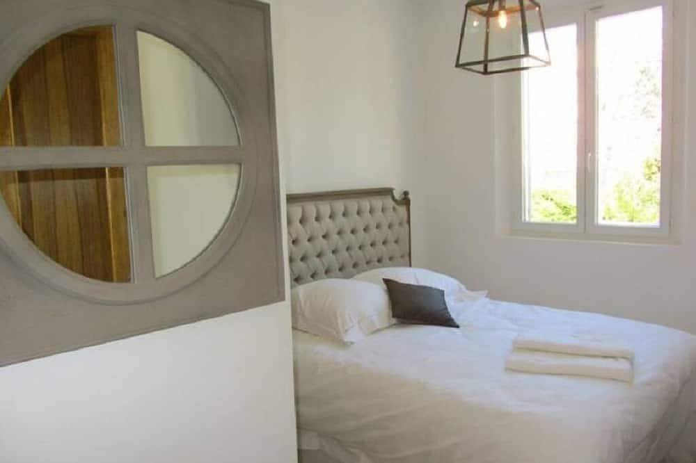 Magnificent three-bedroom house completely renovated in the center of Saint Tropez. in Saint-Tropez, Mediterranean Coast (France)