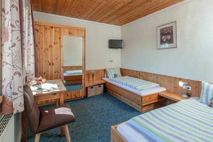Familienzimmer Sonnberg, 2 Schlafräume - Familienhotel Unterreith in Forstau, Ski Amadé