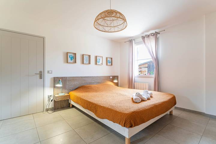 Location de vacances pour 2 personnes, avec jardin et piscine, adapté aux familles à Naujac-sur-Mer - 3