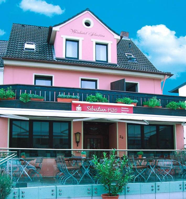 Ferienhaus, mit Terrasse in Rech