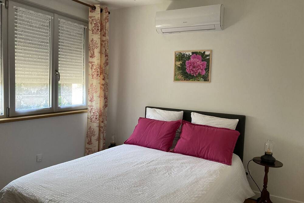 Quiet cottage with garden and wifi in Saint-Doulchard in Saint-Doulchard, Bourges region