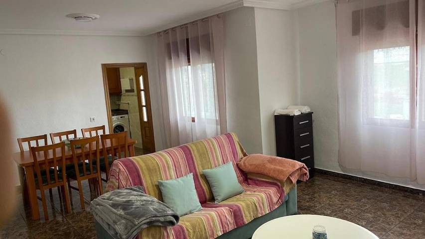 Apartamento de vacaciones para 6 personas, con vistas y balcón - 1