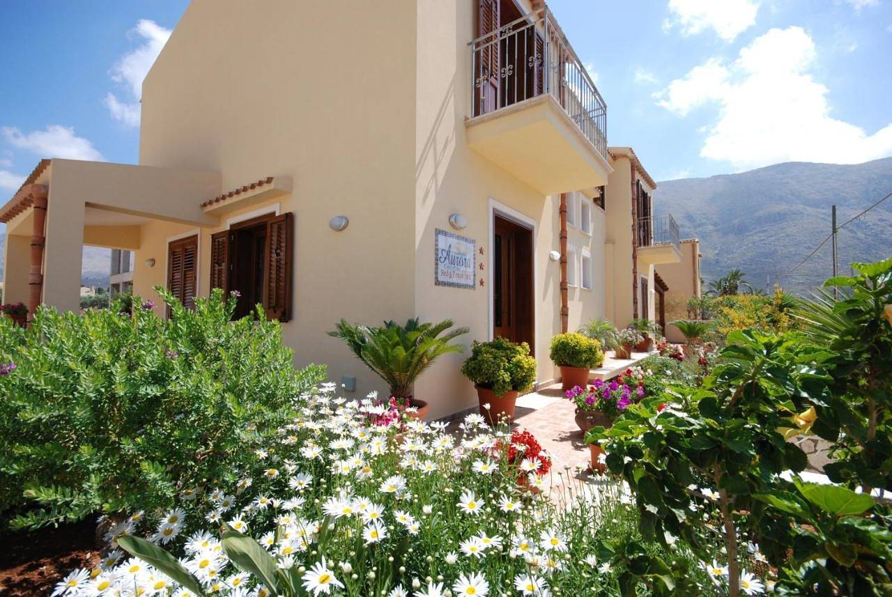 Aurora Castelluzzo in Castelluzzo, San Vito Lo Capo