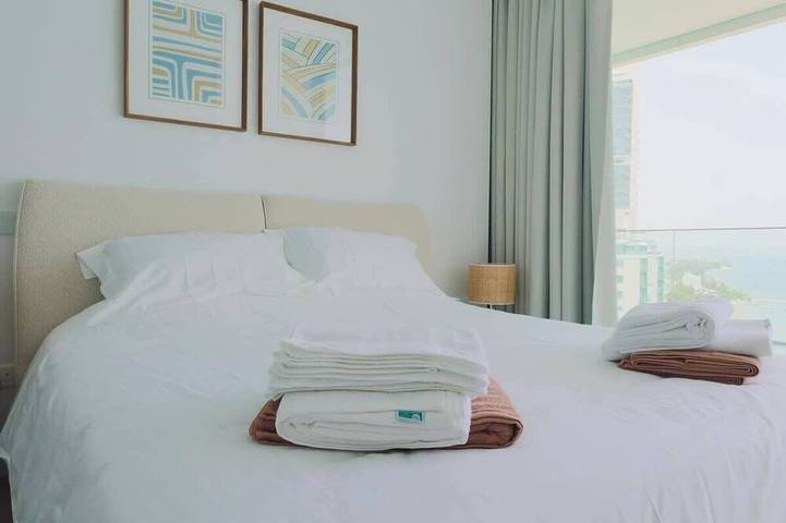 Appartement entier, Beachfront Apt w/Balcony & Exclusive Facilities in Limassol, Chypre du Sud