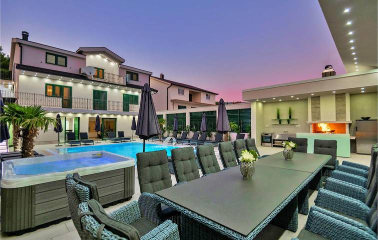 Ferienhaus für 17 Personen, mit Sauna und Terrasse sowie Pool an der Makarska Riviera - 3