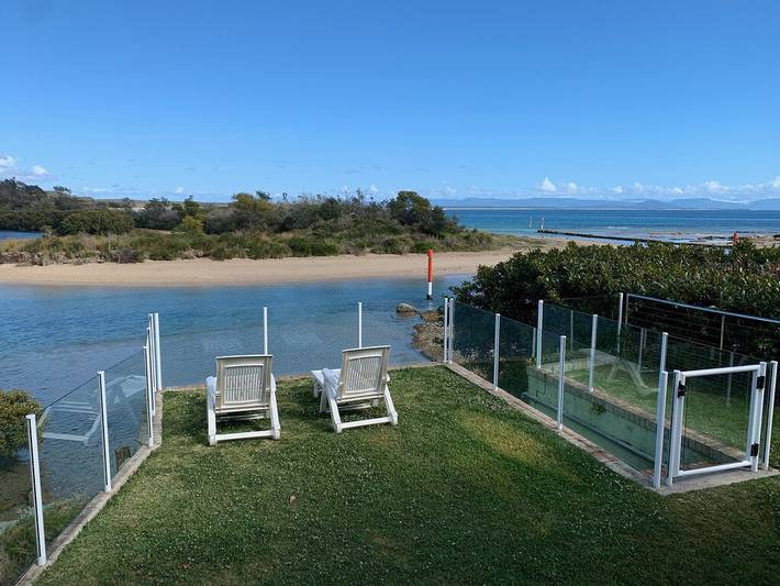 Holiday home for 9 people, with garden and balcony in Currarong