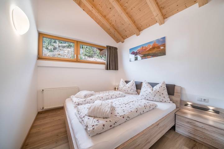 Entire apartment, Apartment 'Eggerhof Familiennestl' with Mountain View, Terrace and Wi-Fi in Vöran, Sarntal Alps