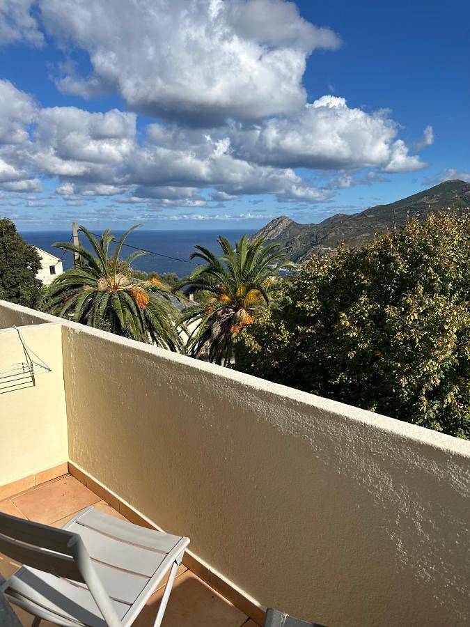 Hôtel pour 2 personnes, avec Terrasse et Vue à Canari - 2