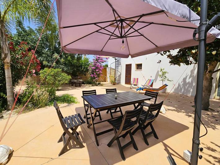 Casa vacanza per 6 persone, con giardino a Neviano