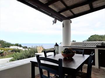 Ferienhaus für 6 Personen, mit Garten und Ausblick, mit Haustier auf den Liparische Inseln