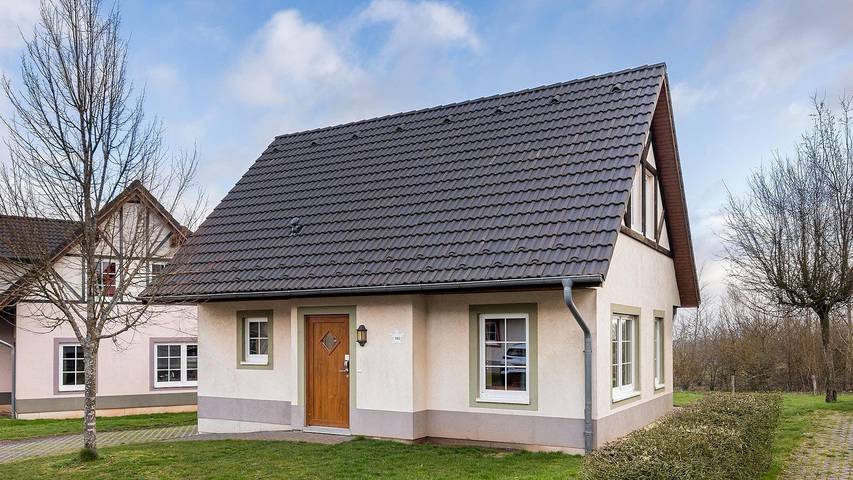 Ferienhaus für 6 Personen, mit Pool und Garten - 1