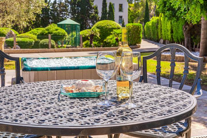 Ferienhaus für 12 Personen, mit Balkon und Whirlpool sowie Garten in Port de Pollença - 3