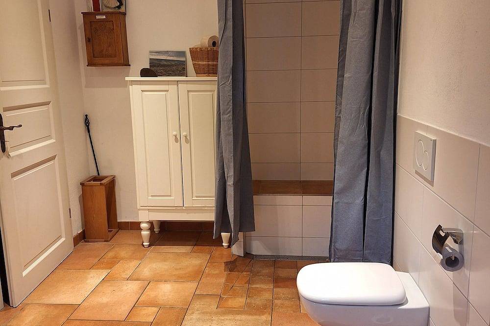 Apartamento inteiro, Your dream apartment with its own private garden ~ Children and pets welcome in Lipburg, Badenweiler