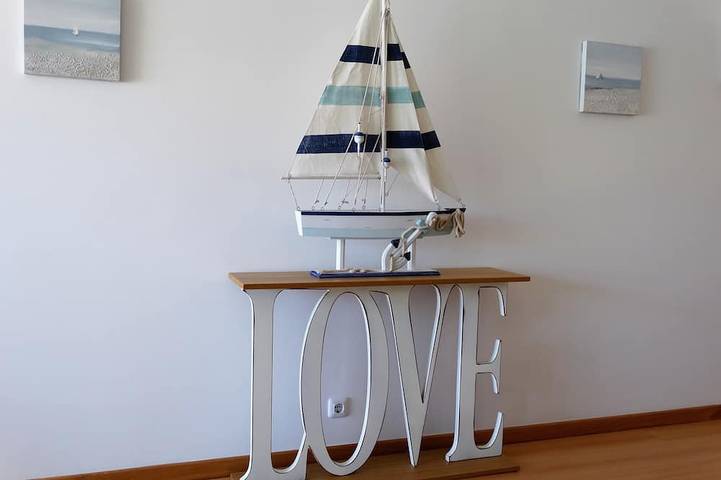 Apartamento para 4 personas, con balcón además de piscina y jardín en Torres Vedras