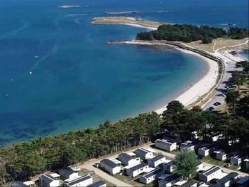 Camping pour 6 personnes, avec terrasse et bassin pour enfant ainsi que piscine et jacuzzi, animaux acceptés à Quiberon